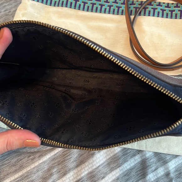 Tory Burch crossbody - Picture 7 of 8